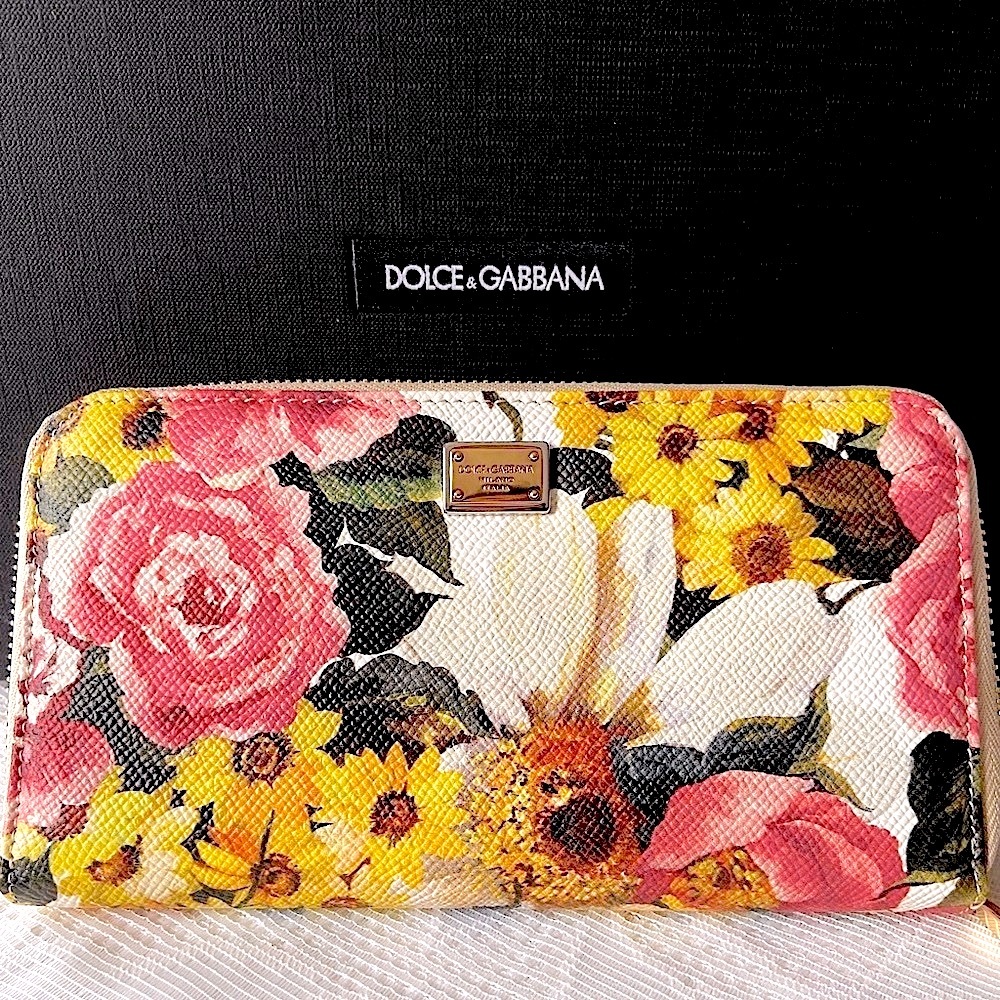 🔥Dolce &Gabbana, Gift done perfect, Authentic, classic style, for loved ones⭐️